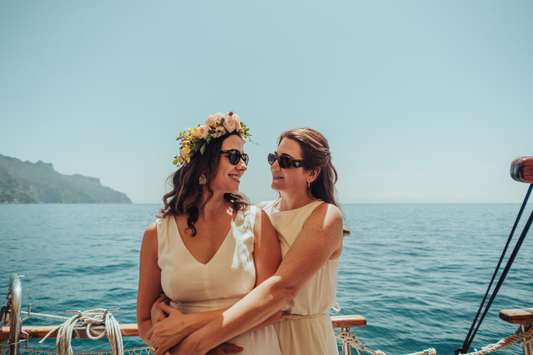 Amor Celebrado em um Veleiro: S&I e Seu Casamento na Costa Amalfitana