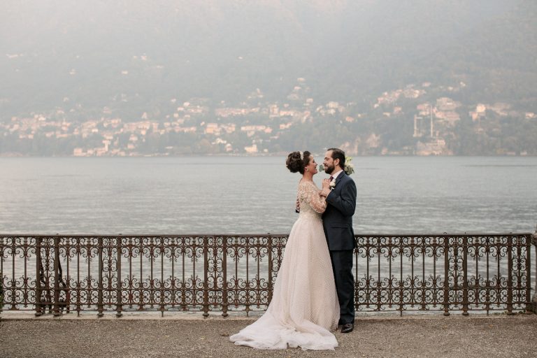 Casamento Simbólico de Elegância Clássica no Lago di Como: G&F